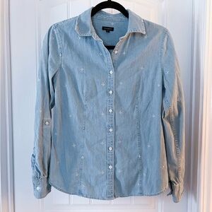 Talbots Light Blue Denim Fleur-de-lis Embroidered Button Up Fitted Shirt Size 6